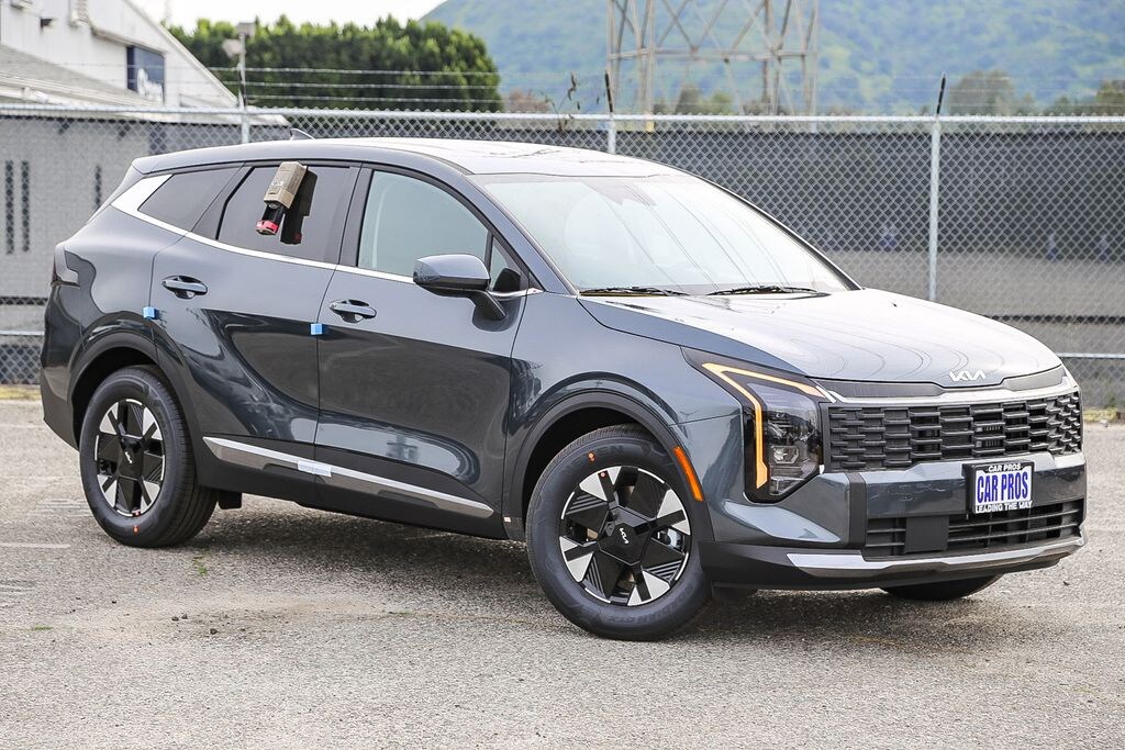 New 2026 Kia Sportage Hybrid LX SUV