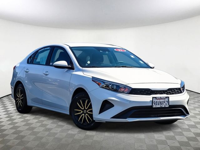 Used 2022 Kia FORTE FE with VIN 3KPF24AD8NE474970 for sale in Huntington Beach, CA