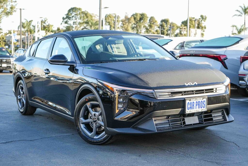 New 2026 Kia K4 LXS Sedan