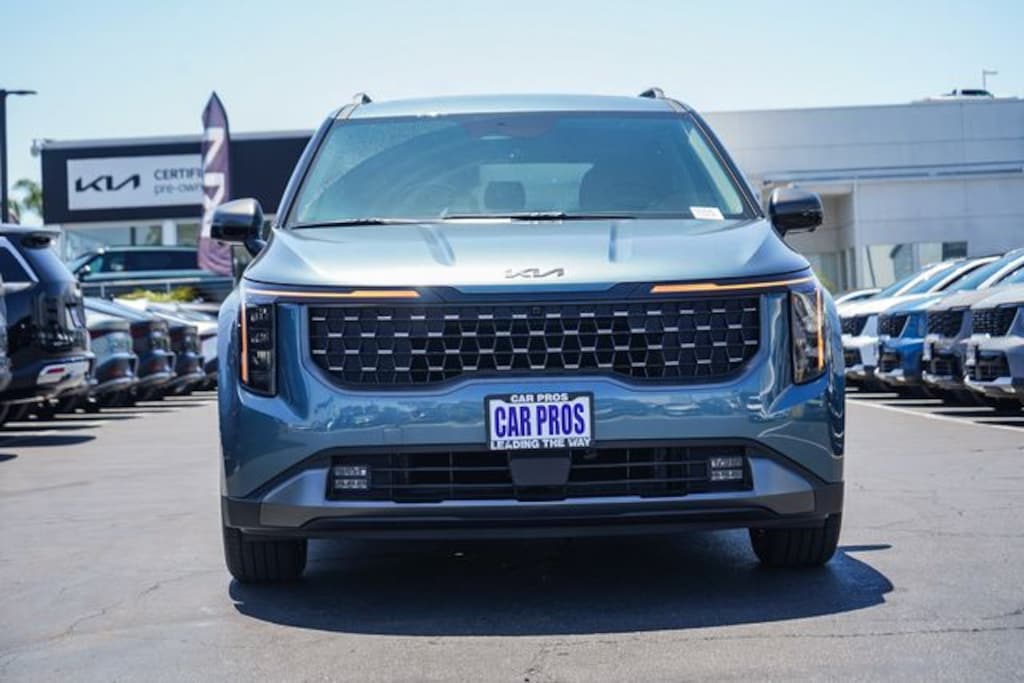 New 2026 Kia Carnival SX Van Passenger Van