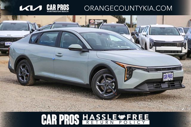 2026 Kia K4 LXS AT's photo