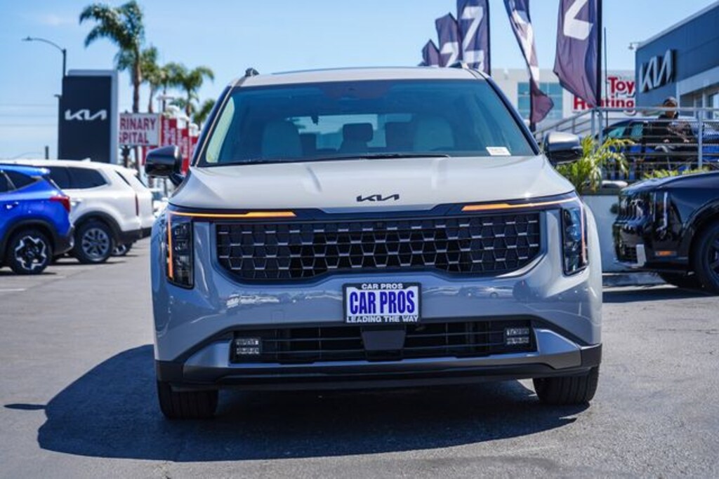 New 2026 Kia Carnival SX Van Passenger Van