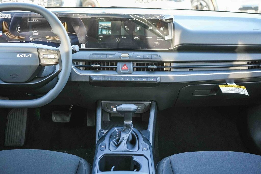 New 2026 Kia K4 LXS Sedan