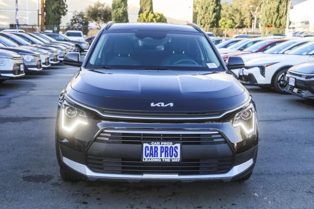 New 2026 Kia Niro LX SUV