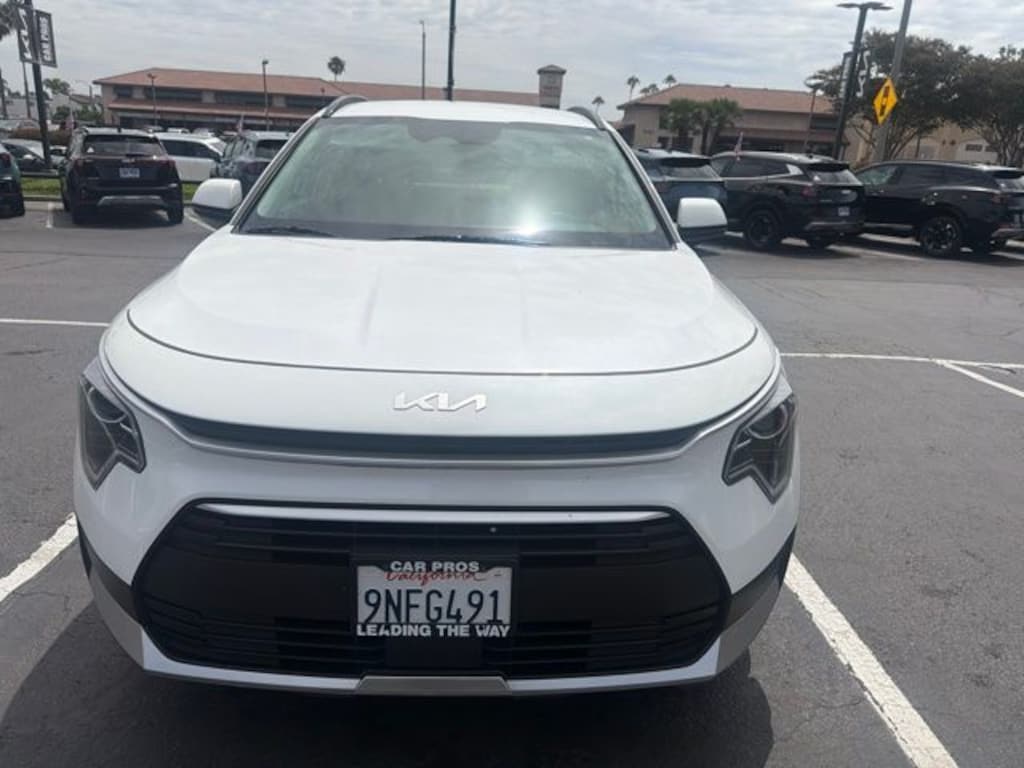 Used 2024 Kia Niro EX SUV