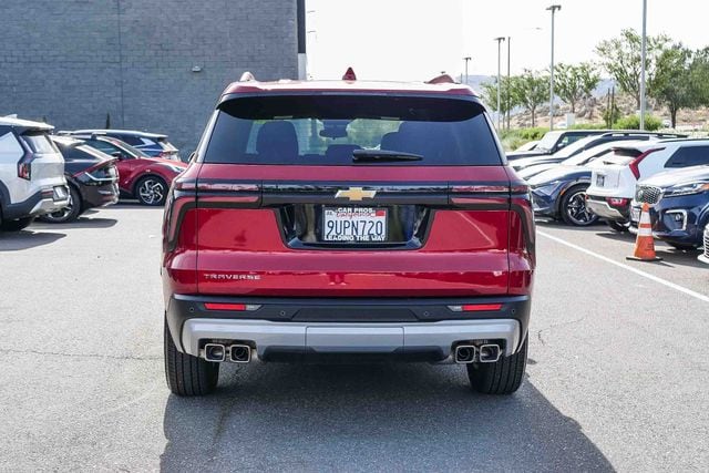 2025 Chevrolet Traverse LT photo 5