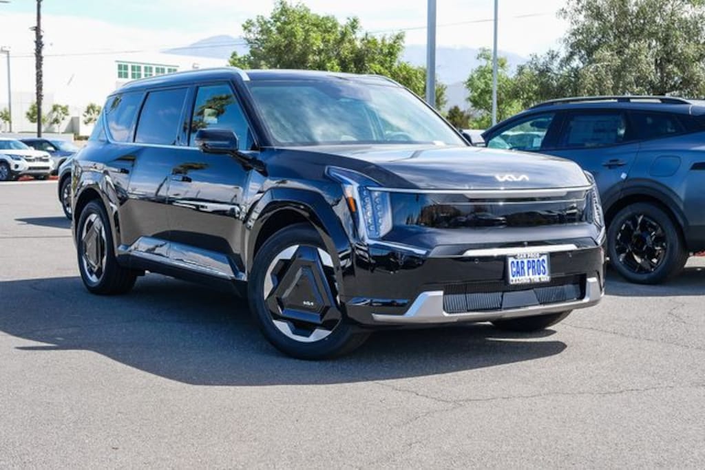 New 2026 Kia EV9 Land SUV