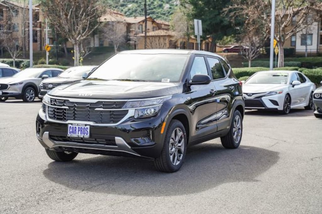 New 2026 Kia Seltos LX SUV