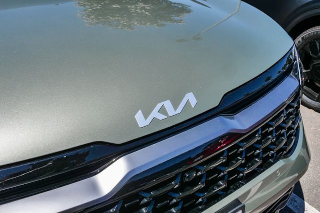 Certified 2024 Kia Sportage Plug-In Hybrid X-Line Prestige SUV
