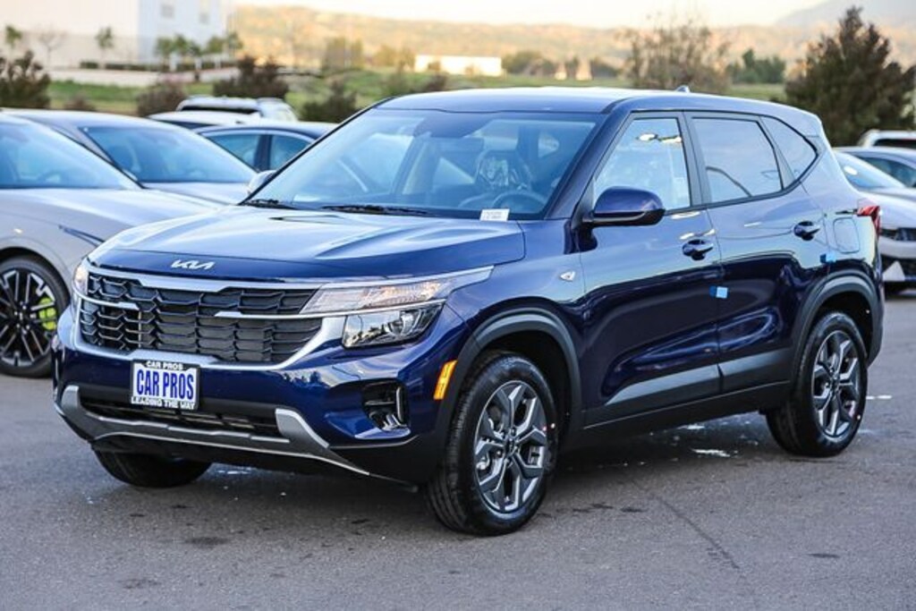 New 2026 Kia Seltos LX SUV