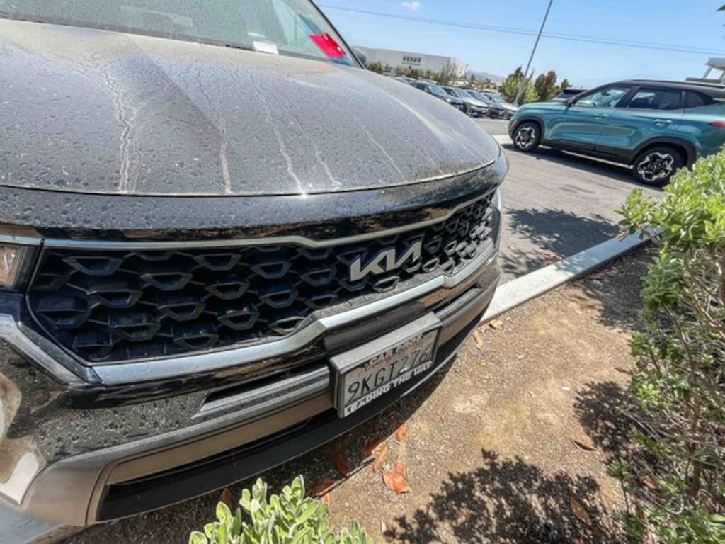 Certified 2023 Kia Sorento LX SUV