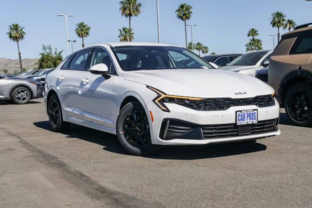 New 2026 Kia K5 LXS Sedan