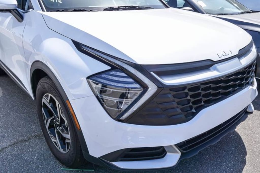 Certified 2025 Kia Sportage LX SUV