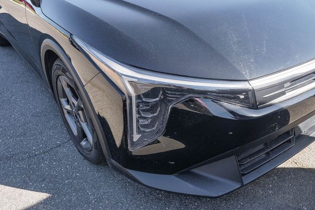 2025 Kia K4 photo 3