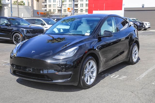 2023 Tesla Model Y Long Range photo 5