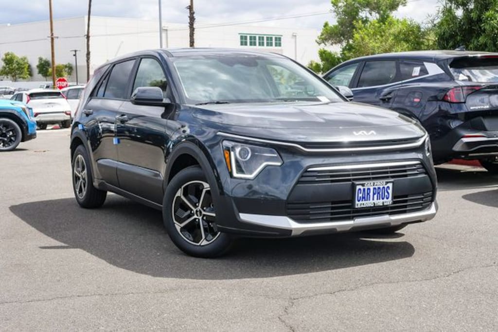 New 2026 Kia Niro LX SUV