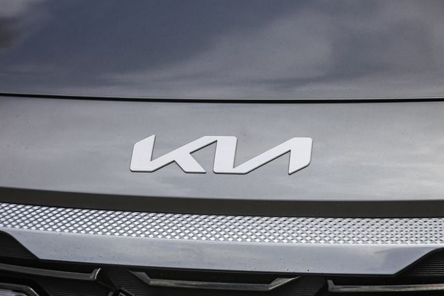 2024 Kia Seltos S photo 6