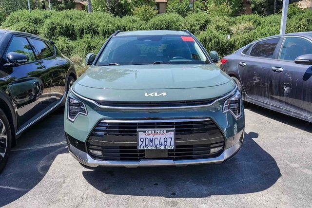 2023 Kia Niro SX Touring photo 5