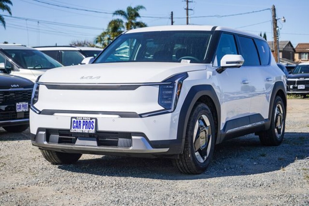 New 2026 Kia EV9 Light Long Range SUV