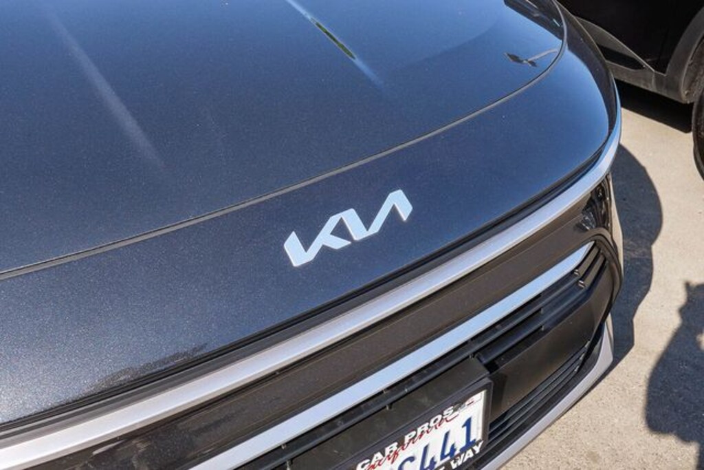 Certified 2025 Kia Niro EX SUV