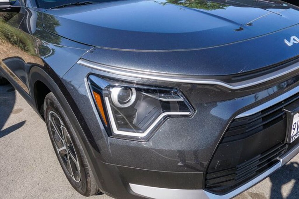 Certified 2025 Kia Niro EX SUV