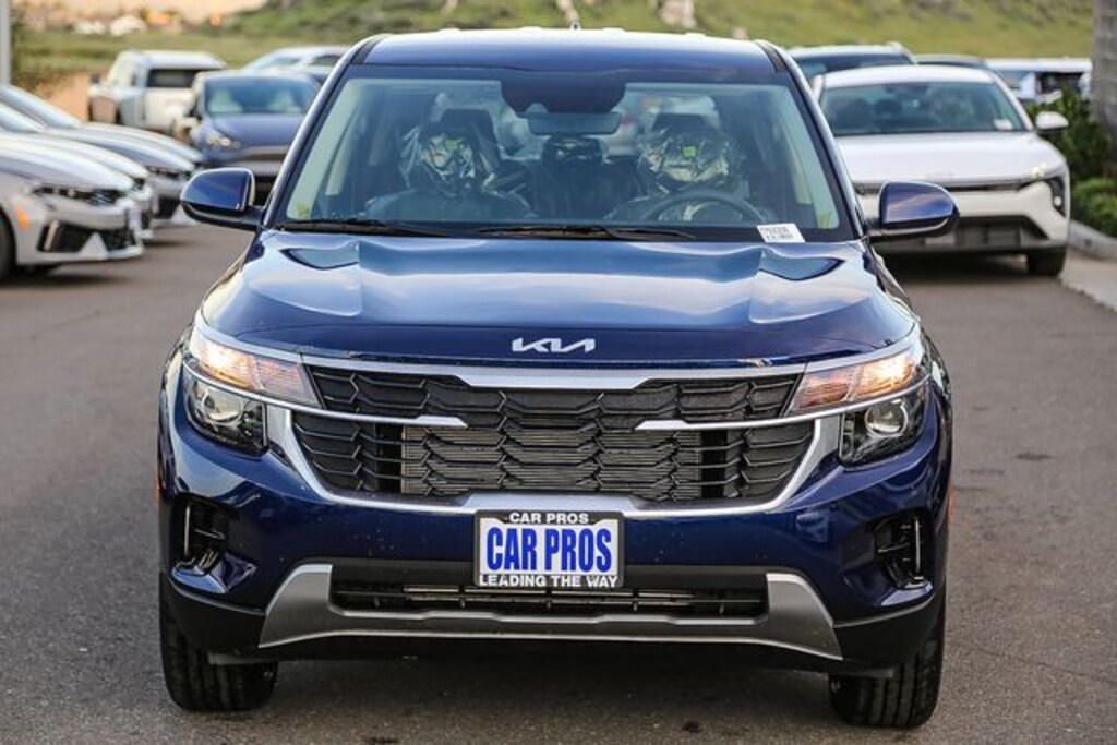 New 2026 Kia Seltos LX SUV