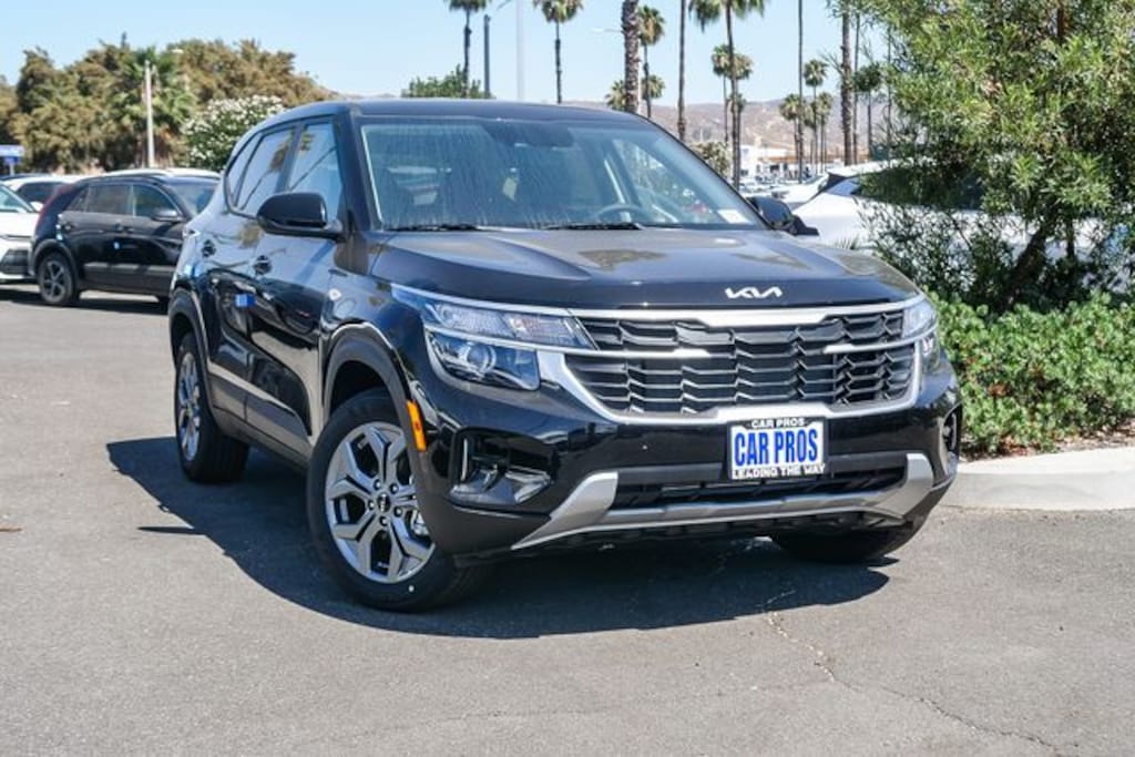 New 2026 Kia Seltos LX SUV