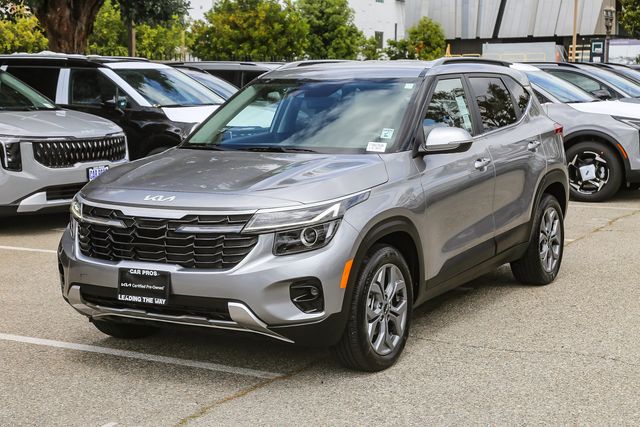 2024 Kia Seltos S photo 4