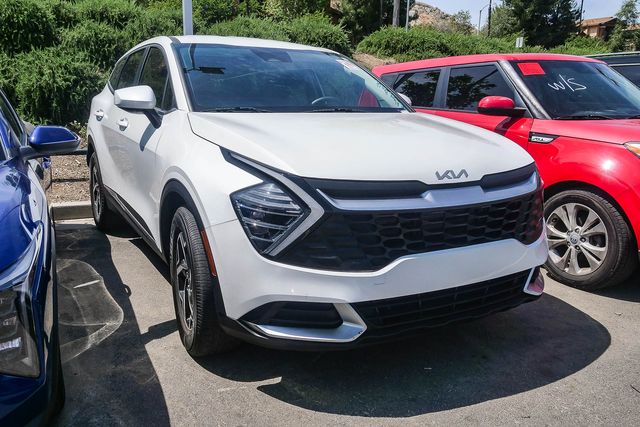 2024 Kia Sportage LX photo 2