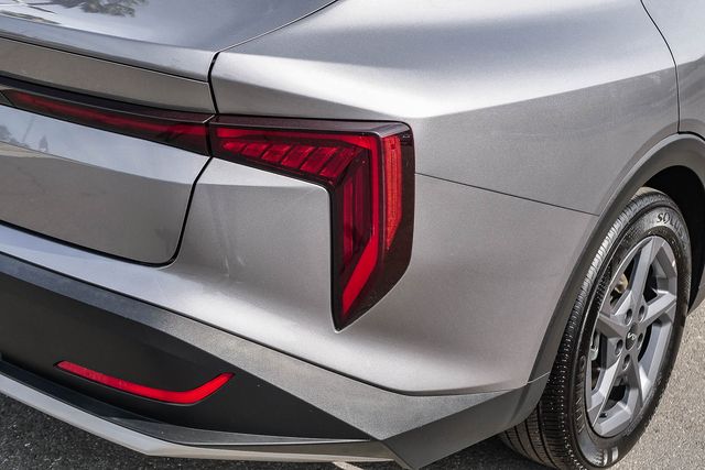 2025 Kia K4 LXS photo 3