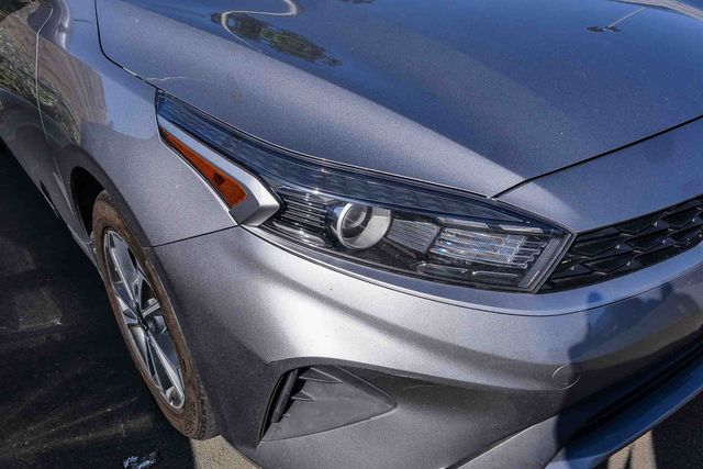 2023 Kia Forte LXS photo 3