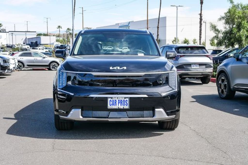 New 2026 Kia EV9 Land SUV