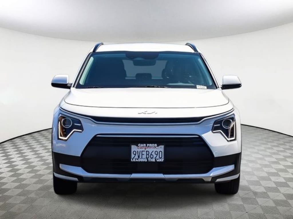 Certified 2025 Kia Niro EX SUV