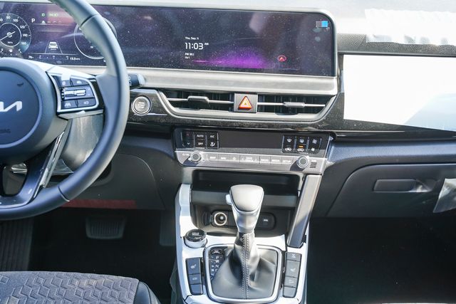 2025 Kia Seltos X-Line - Photo 16