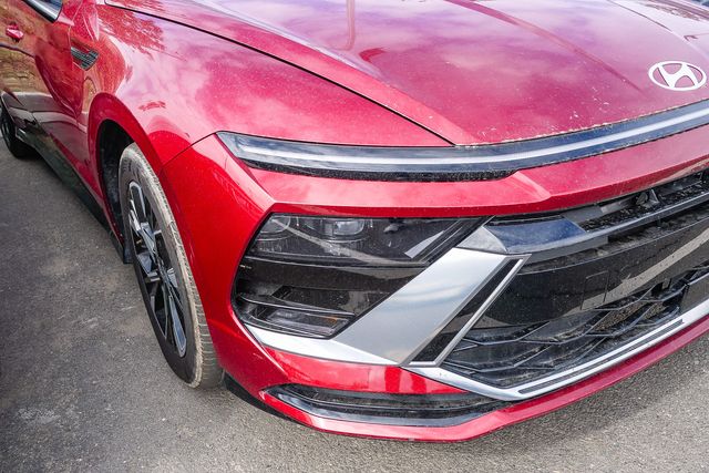 2025 Hyundai Sonata SEL photo 3