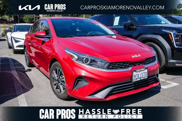 2023 Kia Forte LXS AT's photo