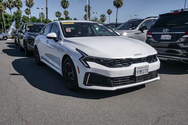 2025 Kia K5 LXS photo 2