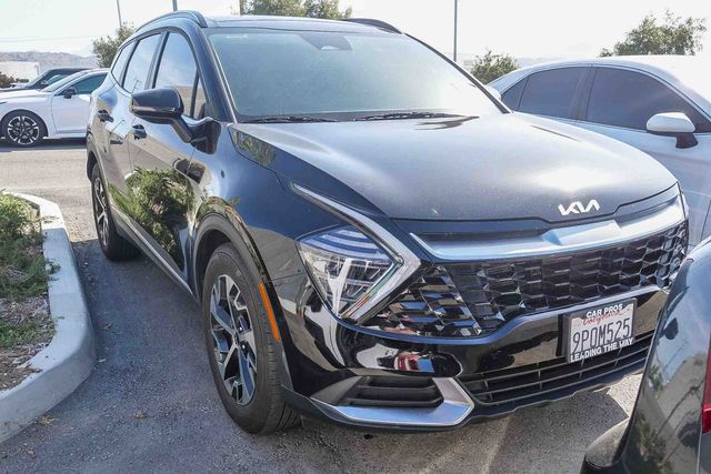 2025 Kia Sportage EX photo 2
