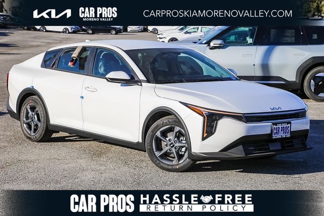 2026 Kia K4 LXS AT's photo