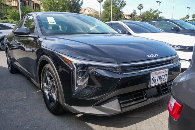 2025 Kia K4 LXS photo 2