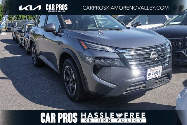2025 Nissan Rogue SV FWD's photo