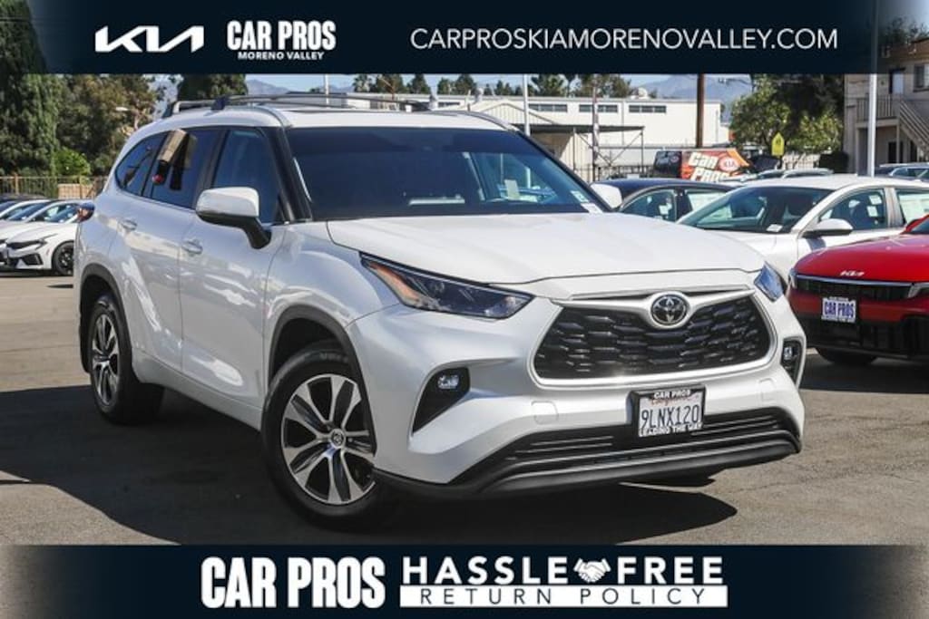 Used 2024 Toyota Highlander LE SUV