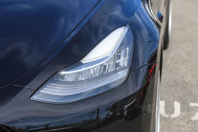 2023 Tesla Model Y Long Range photo 6