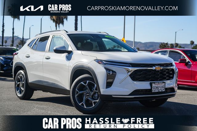 2025 Chevrolet Trax LT's photo