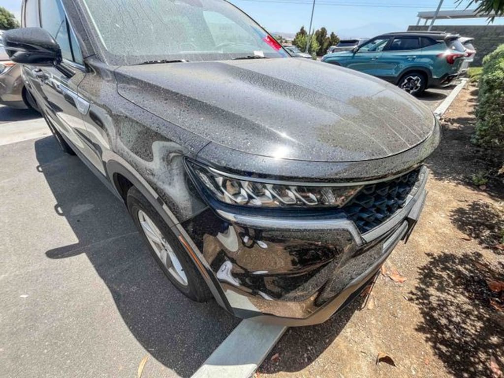 Certified 2023 Kia Sorento LX SUV