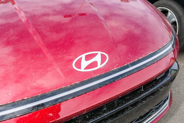 2025 Hyundai Sonata SEL photo 4