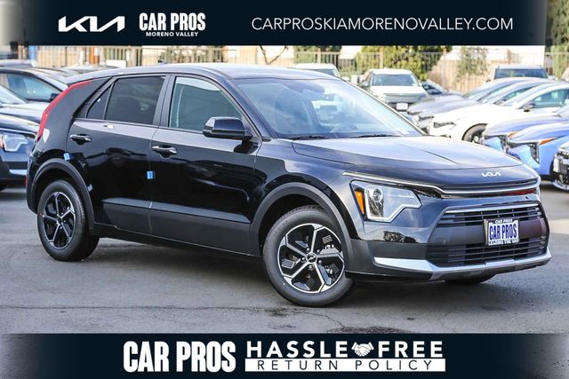 2026 Kia Niro LX HEV's photo