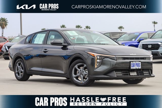 2025 Kia K4 LXS AT's photo
