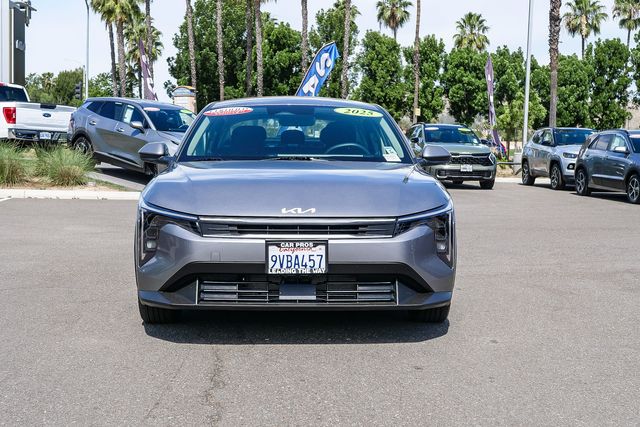 2025 Kia K4 LXS photo 2