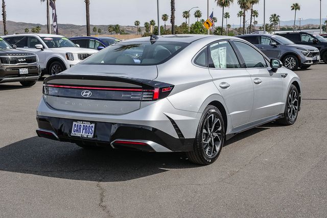2025 Hyundai Sonata SEL photo 6